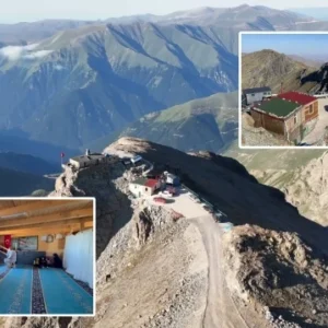 gokyuzune en yakin mescid kirklarin bulusma yeri inanciyla aniliyor XzhPDJMi