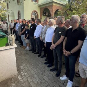 ozgur ozel balikesirde cenaze torenine katildi yJhnJd6b