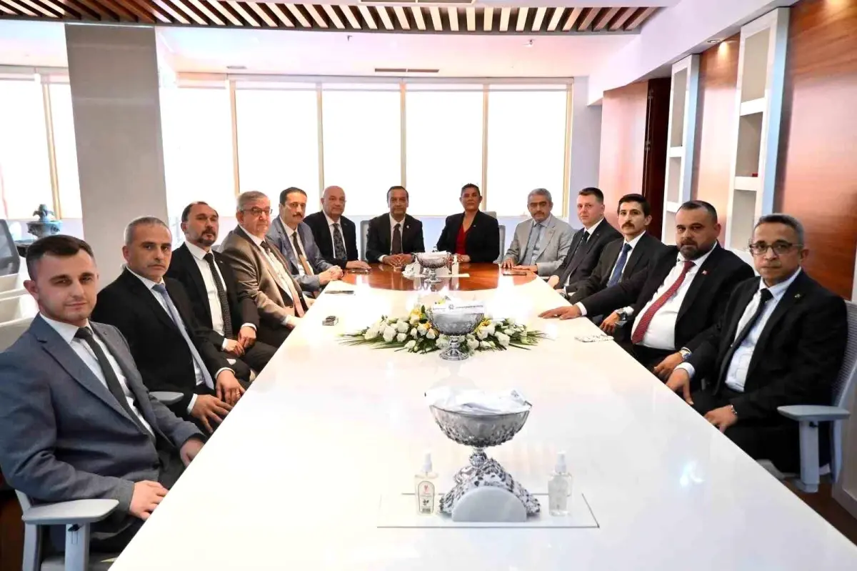 mhp heyetinden ozlem cerciogluna ziyaret mkdlU1PB