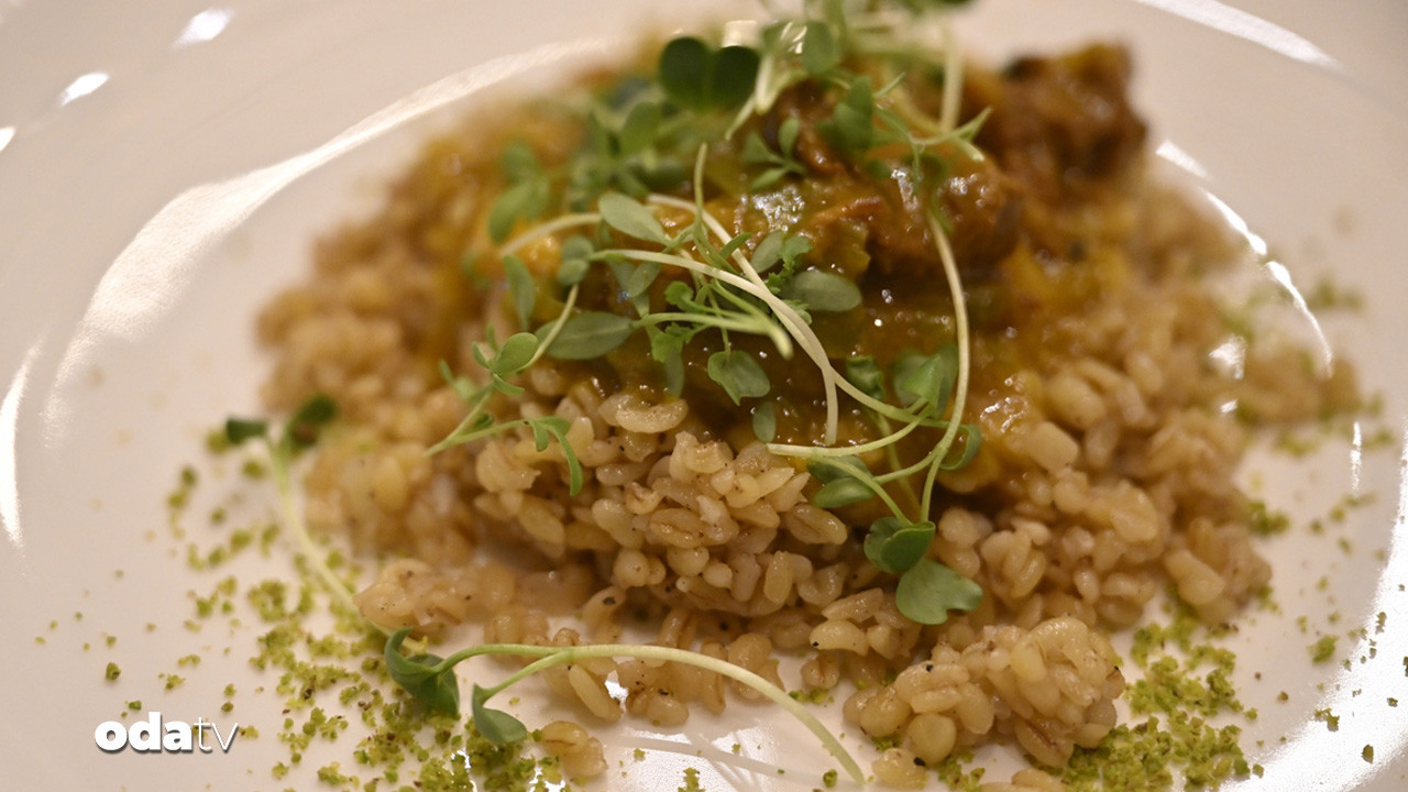 moskovada turk bulguru tanitildi STYxIzY1