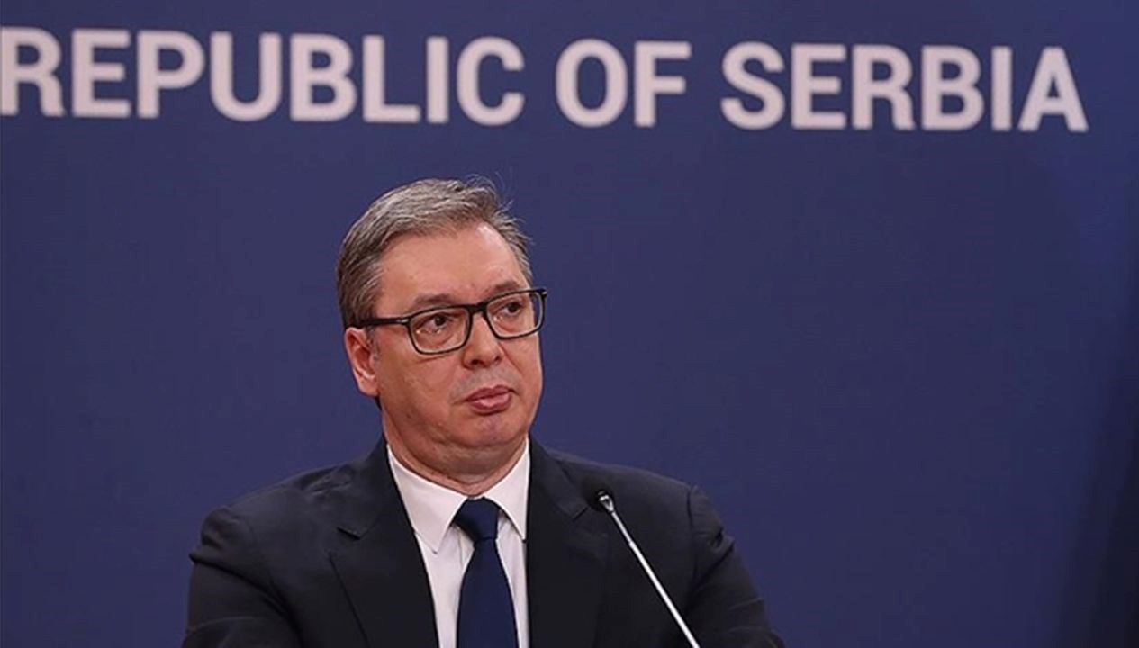 sirbistan lideri vucic dis gucler renkli devrim icindort milyar dolar harcadi VZZBpP9K