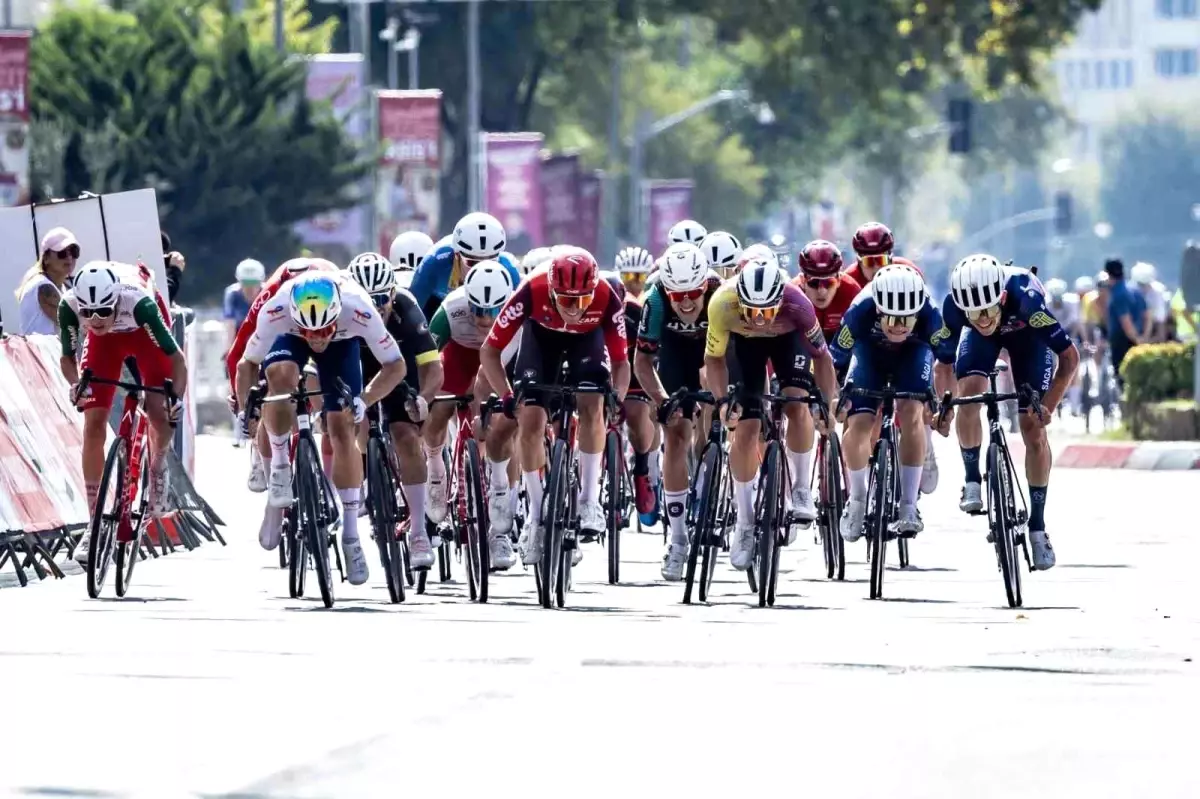 tour of istanbulnin son etabi fatihte tamamlandi 9x126B4Z