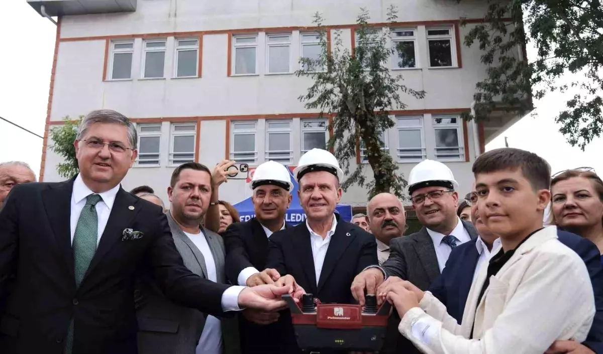 vahap secer kocaelide temel atma ve acilis torenlerine katildi 4RJ6r19J