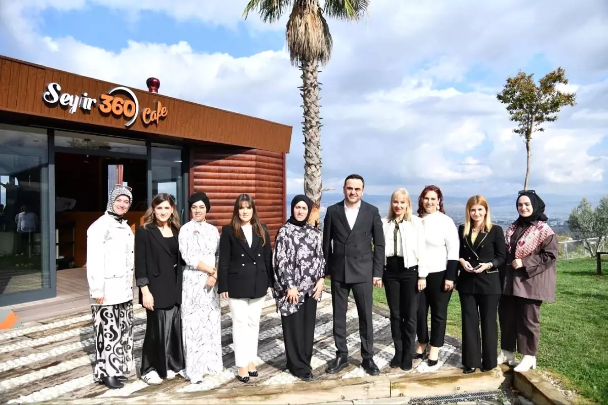 basiskele belediye baskani yasin ozlu kadin girisimcilerin onemine dikkat cekti ea52M9nb.jpg