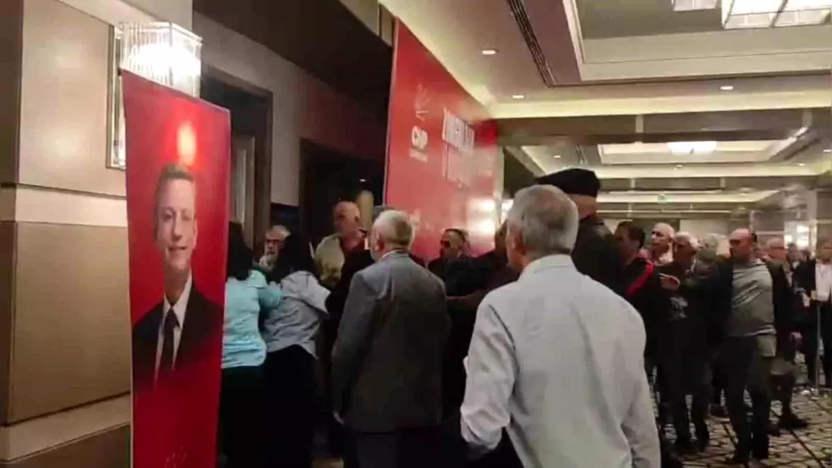 chp zonguldak kongresinde kavga cikti 7LzTNRAx.jpg