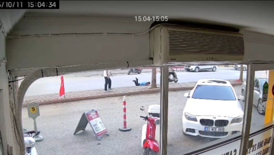 hem ters yonde ilerledi hem de cocuga carpip kacti Z9SUk3BM.jpg