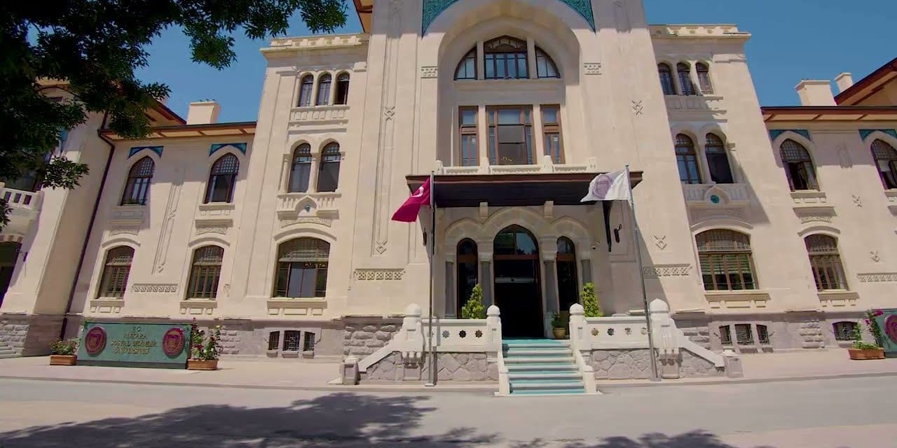 ankaradaki patlamanin altindan yangin sondurme sistemi cikti 6 kisi hastanelik oldu JmnfZceG.jpg