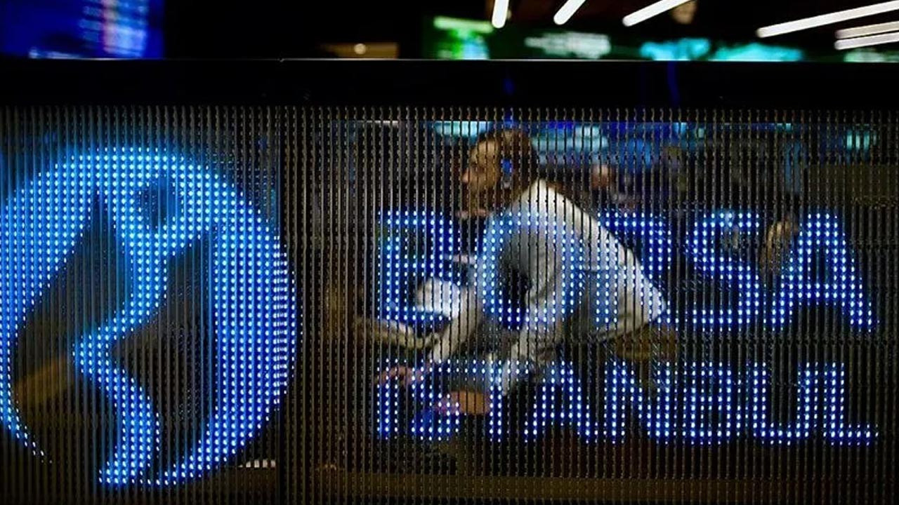 borsa istanbulda satis dalgasi endeks 11 bin puanin altina indi rgxYf6Tt.jpg