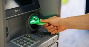 vatandaslara-nakit-para-uyarisi-yapildi-marketlerden-bile-para-cekilecek-z1qp6y9D