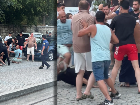 Trafikte yol verme dehseti 4 kisi bicaklandi mahalle ortasinda silahlar cekildi XP4ciGcG